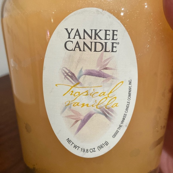 2002 Yankee Candle - Picture 2 of 2